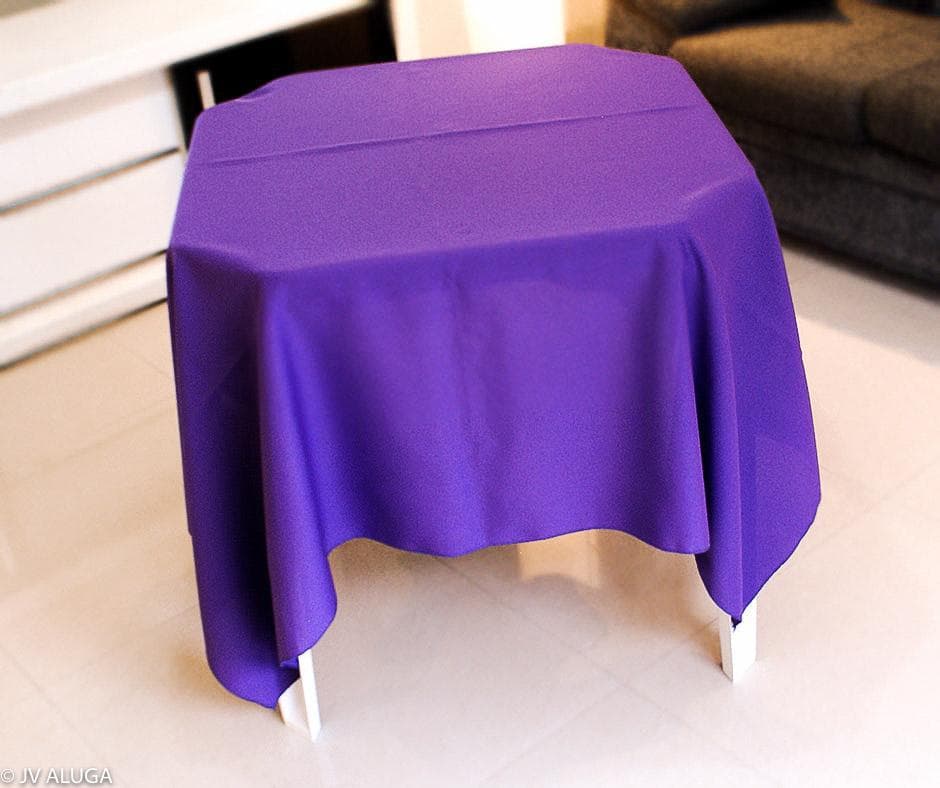 Aluguel de toalha quadrada roxa