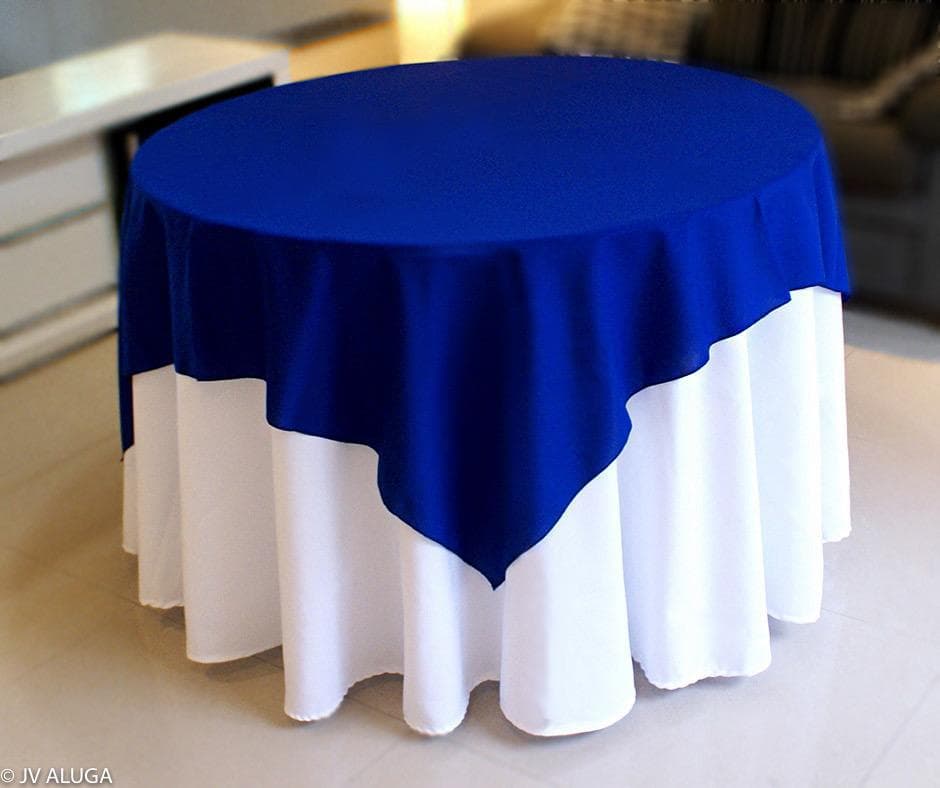 Imagem principal de Aluguel de toalha redonda branca com cobre mancha Azul